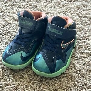 Nike LeBron James Infant Toddler Sneakers Girls Shoes Blue Turquoise Pink Sz 5C‎